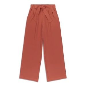 Lululemon Noir Pant in Rustic Clay color